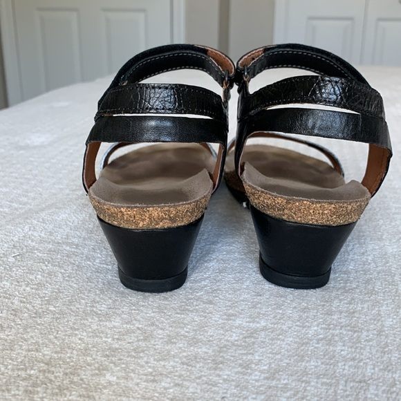 Taos black and pewter leather wedge sandals size 38- - Picture 4 of 9